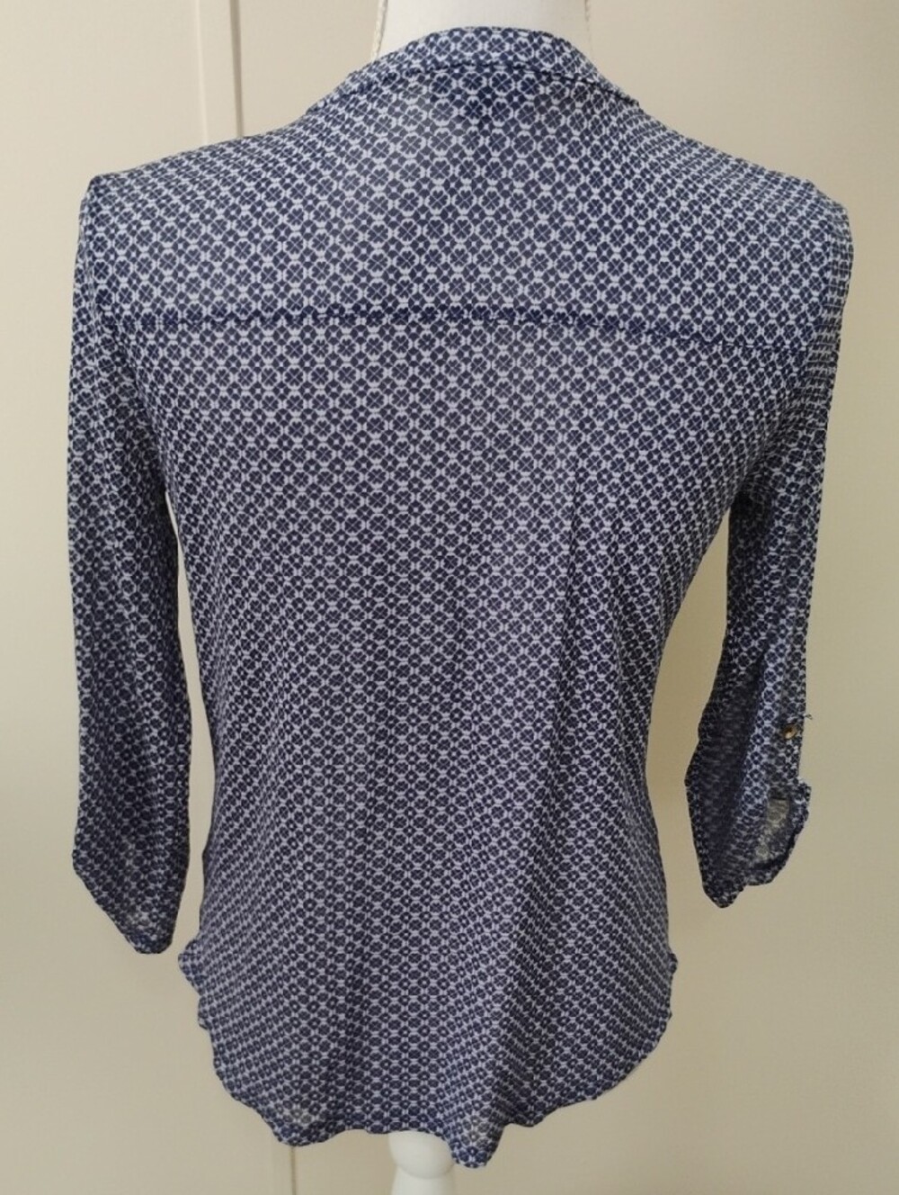 The Limited Navy and White Geometric Split-Neck Blouse - Picture 4 of 6